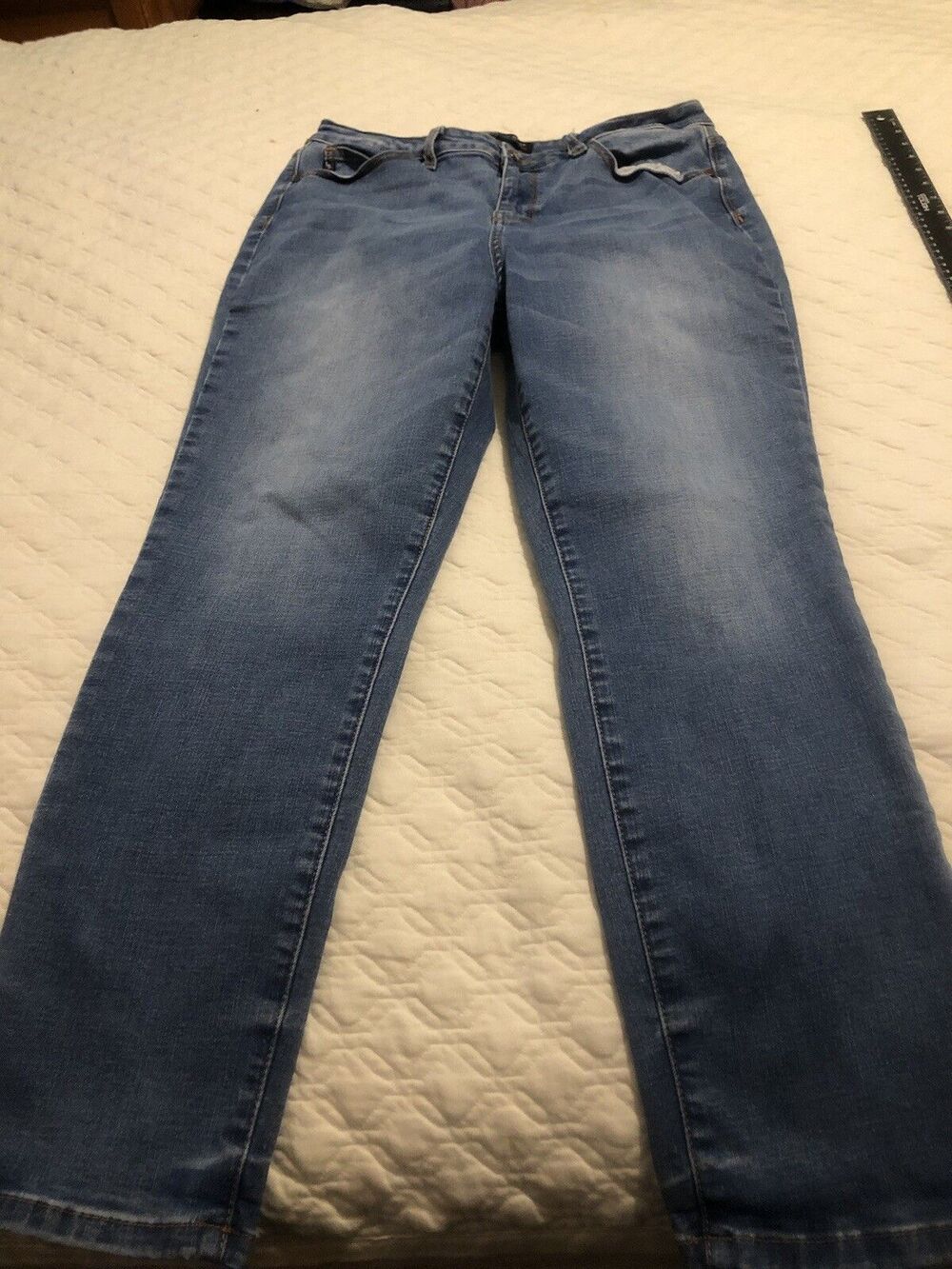JUDY BLUE LOS ANGELES RELAXED FIT WOMENS JEANS SIZE 13/31